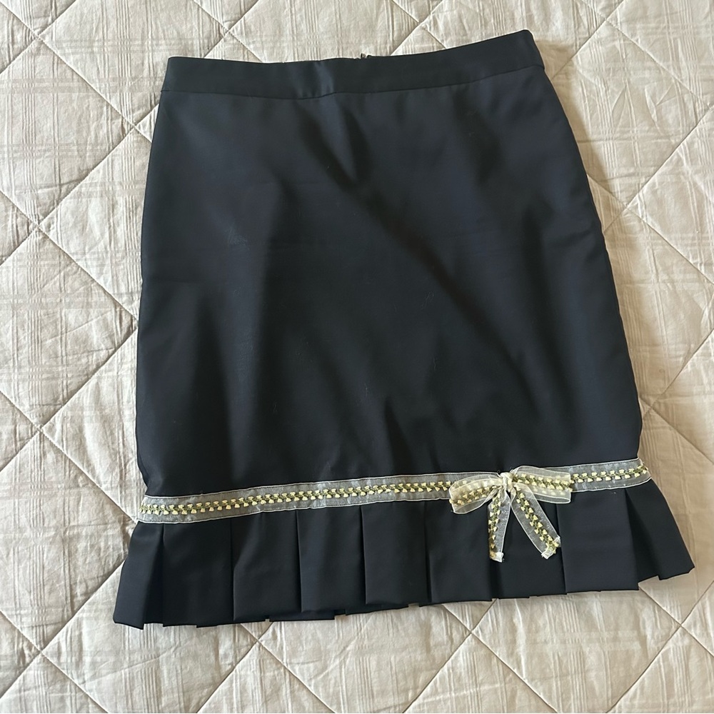 Banana Republic Black Skirt with Feminine Bow Detail- Sz 2